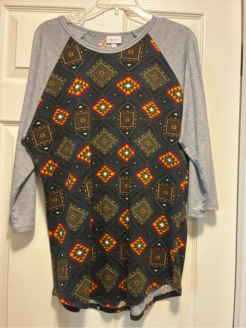 LuLaRoe Randy Aztec Print with Gray Sleeves Navy blue body size XL